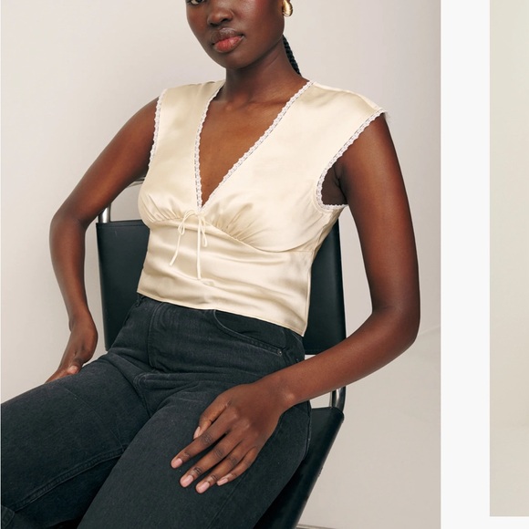 Reformation Cherry Silk top - Picture 2 of 4